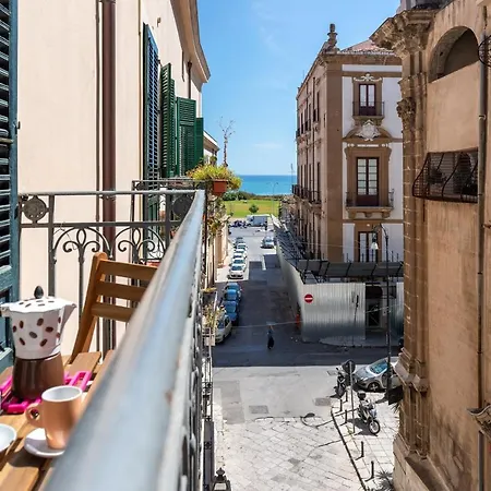 Apartment Celestre All'alloro By Domusicily Palermo